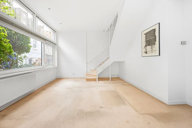 2, Gaspar Mews, London photo 3