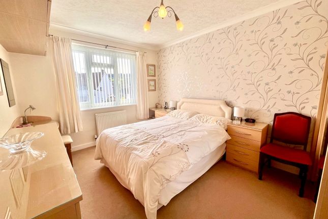 Flat for sale in Stepney Close, Scarborough