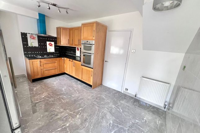 62, Limbrick Avenue, Coventry photo 5