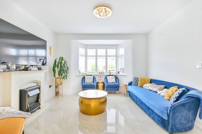 Thumbnail Property to rent in Randell Avenue, Gladstone Park, London