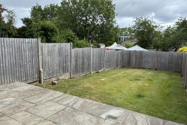 127a, Victoria Road, Barnet photo 2
