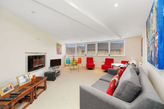 75, Memorial Heights, Newbury Park, Ilford photo 3