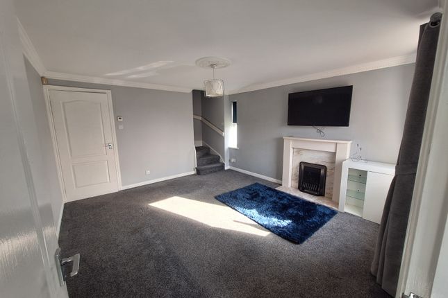 2 Belfry Court, Wakefield photo 2
