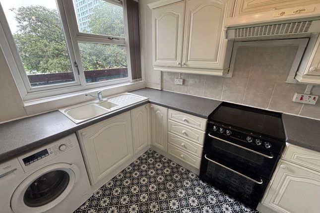 34, Stockport photo 4