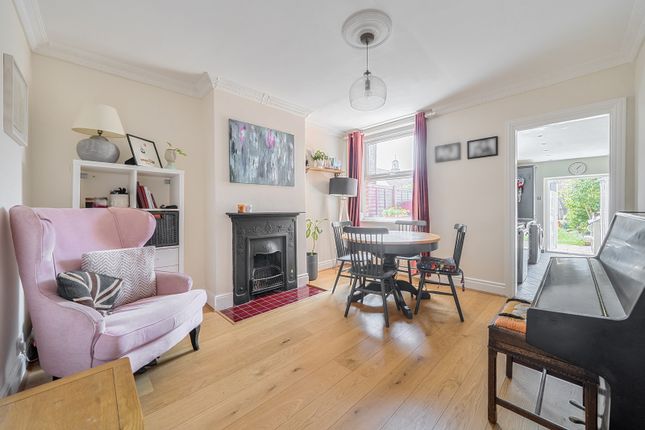 23, Hallam Road, Godalming photo 4