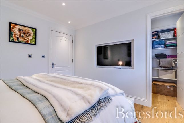 Flat for sale in Park View, 9A Coggeshall Road