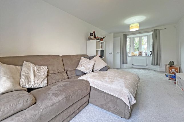 6, Waugh Drive, Telford photo 3