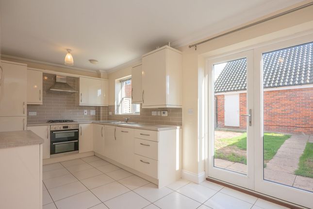 27 Eccles Way, Holt photo 2