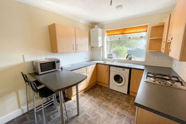 Room 5 81, George Borrow Road, Norwich photo 4