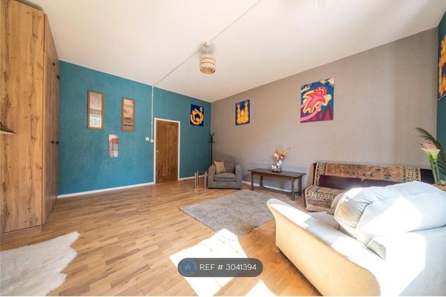 Flat   Oaklands Road, Bromley photo 4