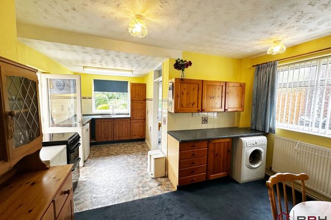 42, Markham Road, Doncaster photo 4