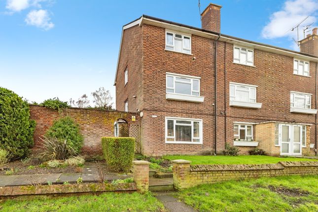 2-bed flat on Flat 18, Bournehall, Bournehall Road, Bushey, £369,950