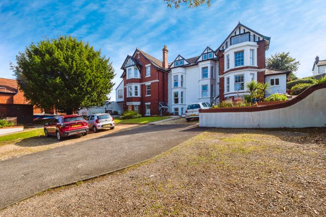 2-bed flat on Flat 17, Montpellier Court,, Montpellier Road, Devon, £175,000