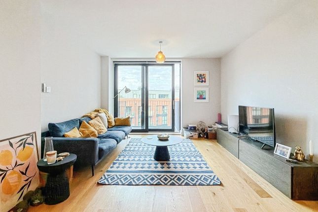 2-bed flat on St. Johns Road, Bristol, £400,000