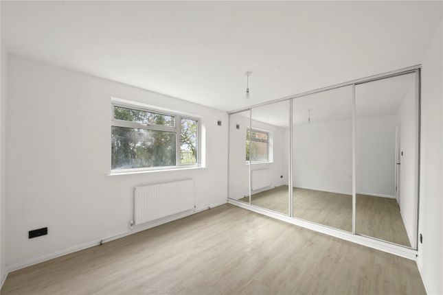 29, Glebe Avenue, Ruislip photo 4