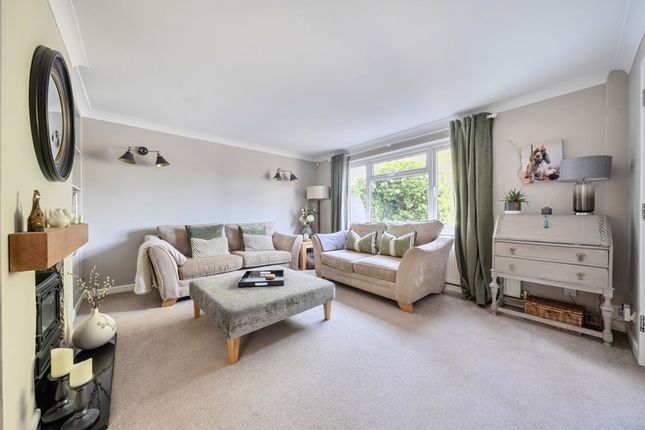 12 Leybank, Tonbridge photo 3