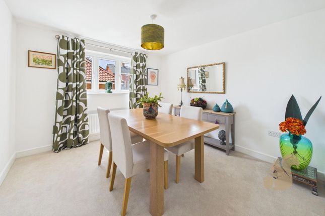 1, Regency Close, Stowmarket photo 4