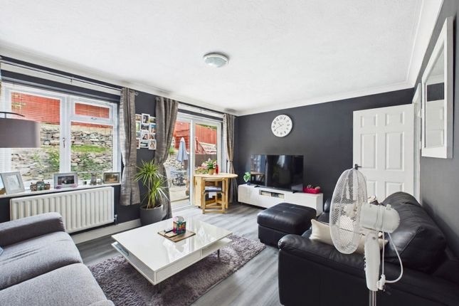 10, PEAL CLOSE, ROCHESTER photo 3