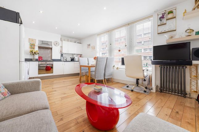 Flat 2, 19, Balham Hill, London photo 4
