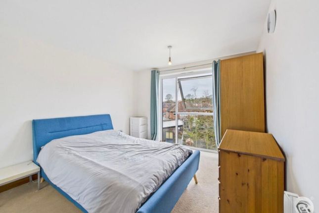 Flat 17, Gemini Court, Edgware photo 4