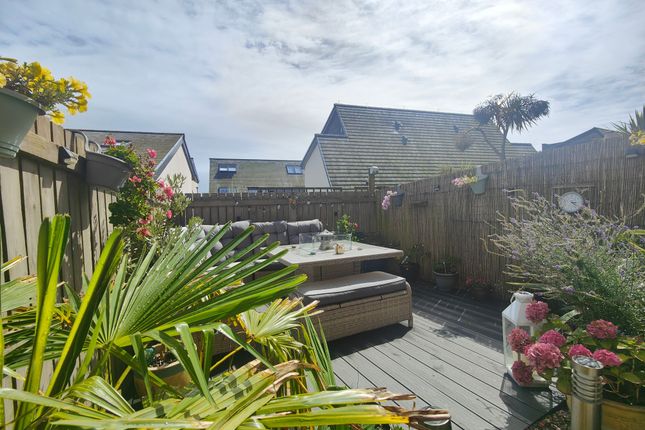 35 Astor Court, Newquay photo 2