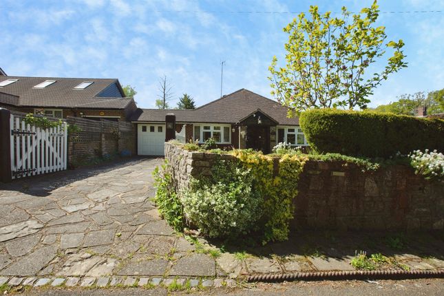 Blue Cedars, Crawley Lane, Crawley photo 2