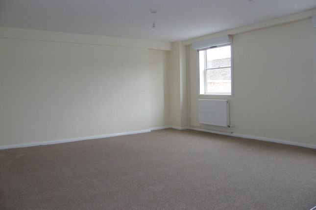 5 Priory Chamber, Priory Lane, St Neots photo 3