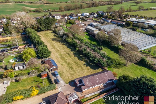 The Barn, 21 Tatsfield Avenue, Waltham Abbey photo 3