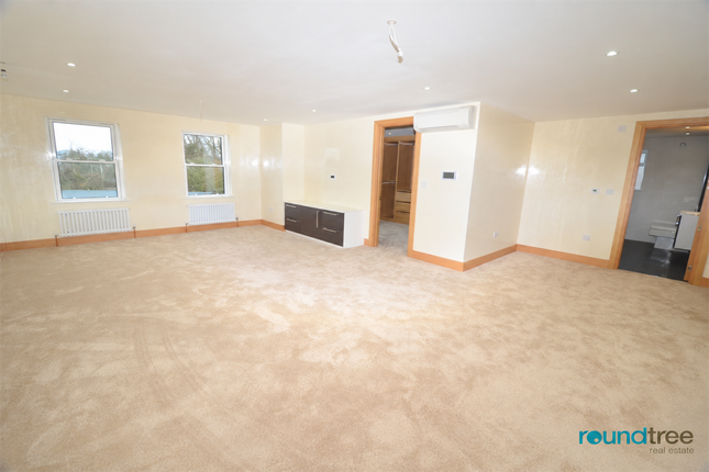 Bridge Lane, Golders Green photo 5