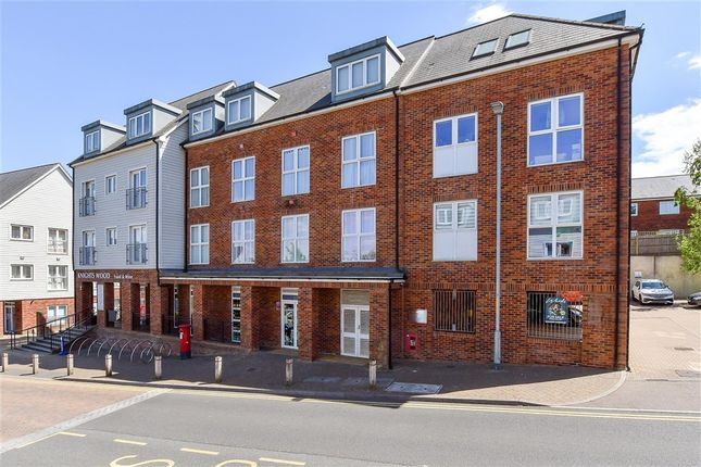 1-bed flat on The Avenue, Tunbridge Wells, £159,000