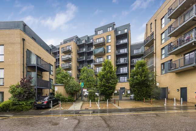 Thumbnail Flat for sale in Clarence Avenue, Ilford