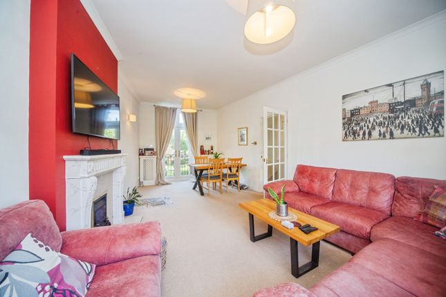 Mayfair Gardens, Hampshire photo 4