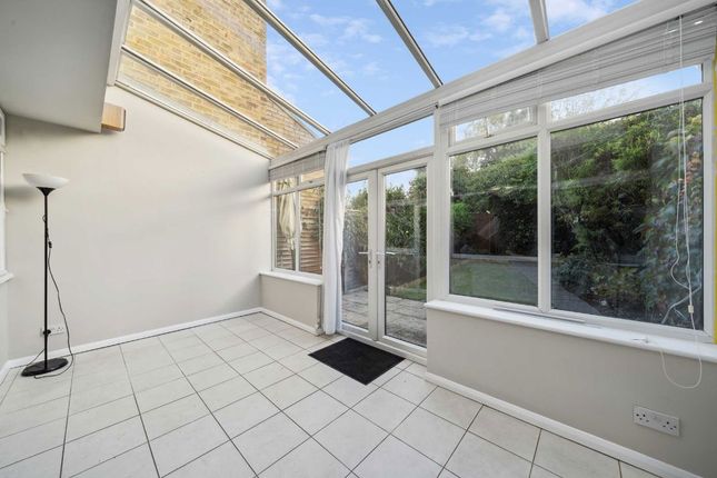 105, Kneller Road, Twickenham photo 4