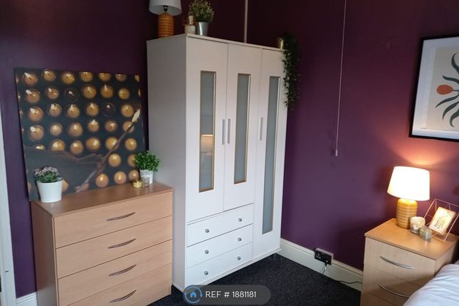 Room to rent in Acreage Lane, Shirebrook, Mansfield