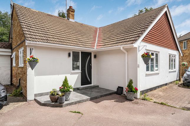 4-bed house on 3, Inglehurst, Addlestone, £600,000