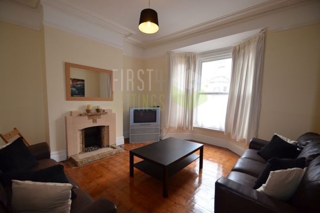 Terraced house to rent in Hobart Street, Highfields