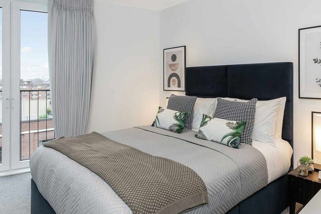 Studio for sale in Cavell Street, London