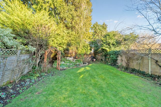 59, Clewer Park, Windsor photo 2