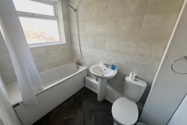 Flat to rent in Whitehall Street, South Shields, South Tyneside