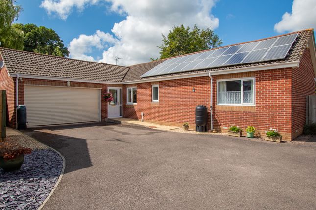 3-bed bungalow on 89 Thorne Farm Way, Ottery St Mary, £485,000