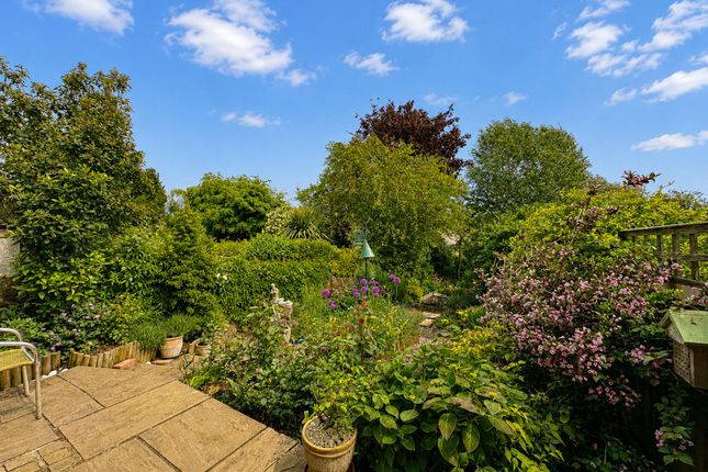 33 Hillside Road, Wirral photo 4