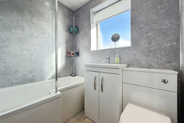 12, Lytham Close, Carlisle photo 4