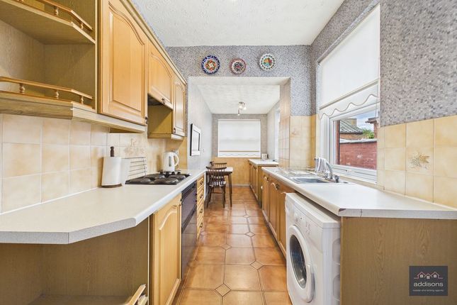 21, St. James Road, Wigan photo 4