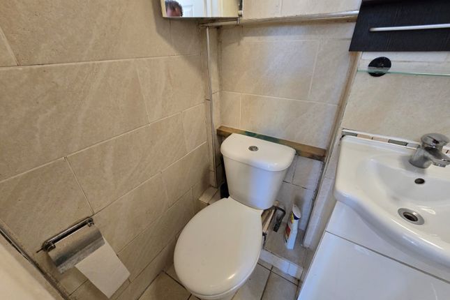 Dehar Crescent, Hendon photo 3
