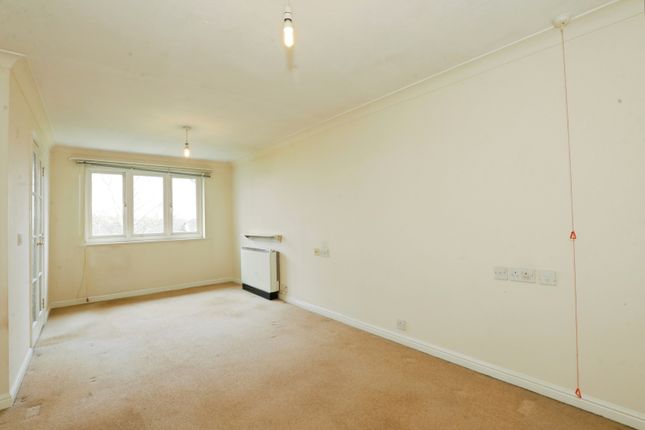 60 Lovell Court,, Parkway, Crewe photo 2