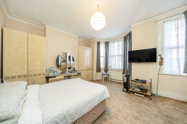 30, Bickersteth Road, London photo 4