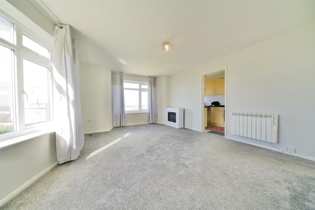 Flat 2, Stonehill Court, Westhill Road, Weymouth photo 4
