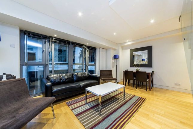 Flat for sale in Rose &amp; Crown Yard, London