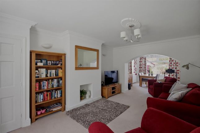 107 Ashover Road, Chesterfield photo 4
