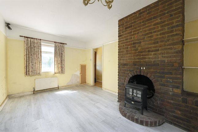 Christmas Cottage, 4, The Twitten, Bexhill-On-Sea photo 4